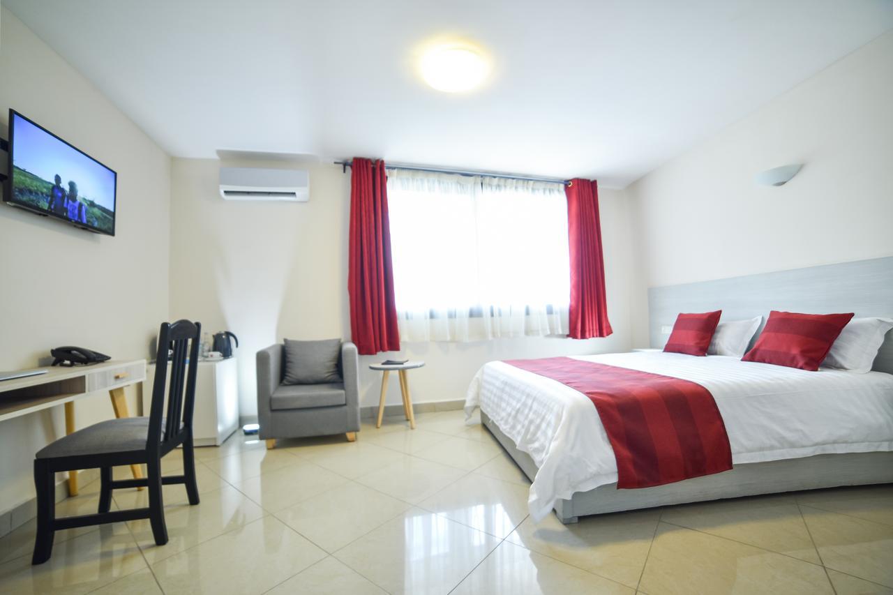 Lova Hotel Antananarivo Exterior photo